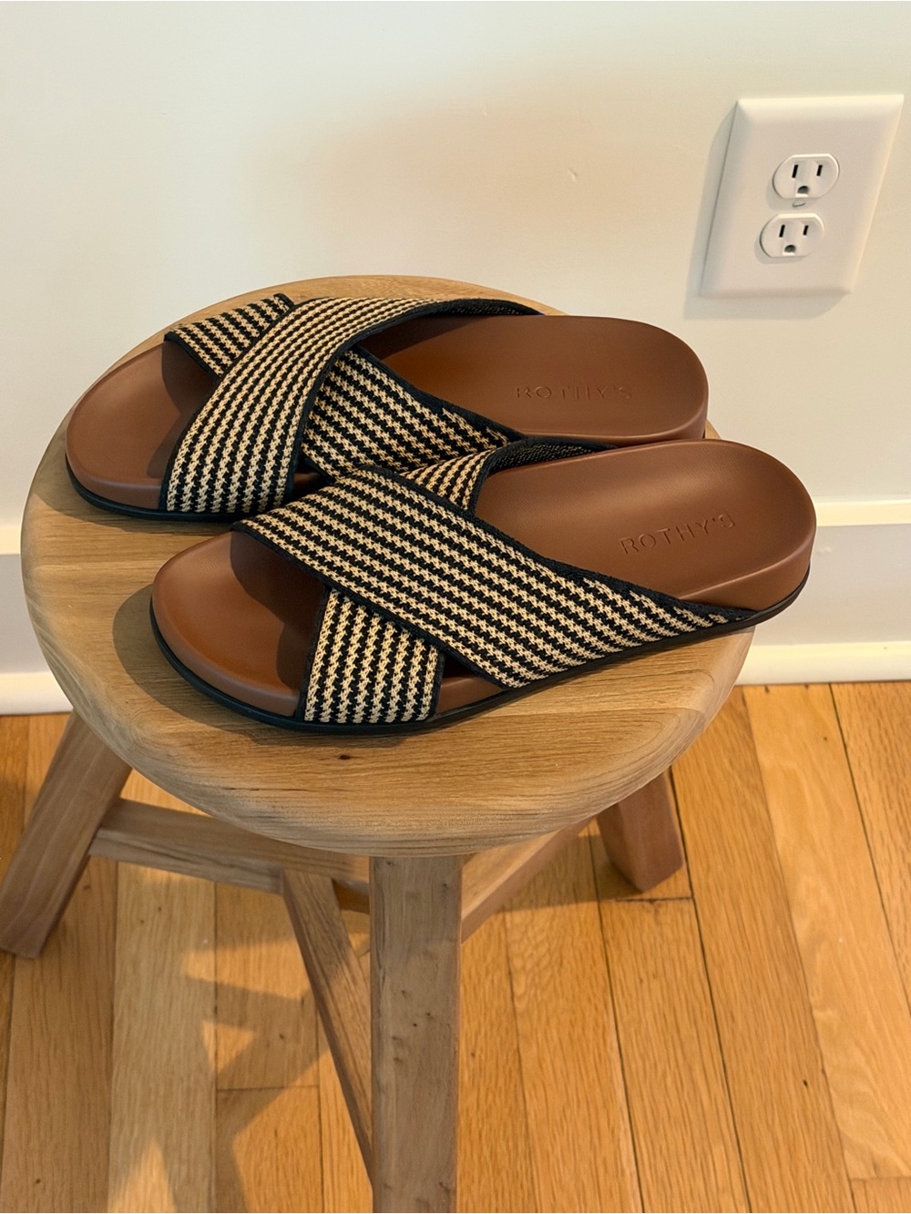 Rothy's Women’s The Weekend Slide in Toffee Stripe - Picture 4 of 9
